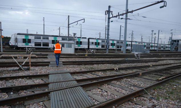 acheres-garage-sncf-trains-2