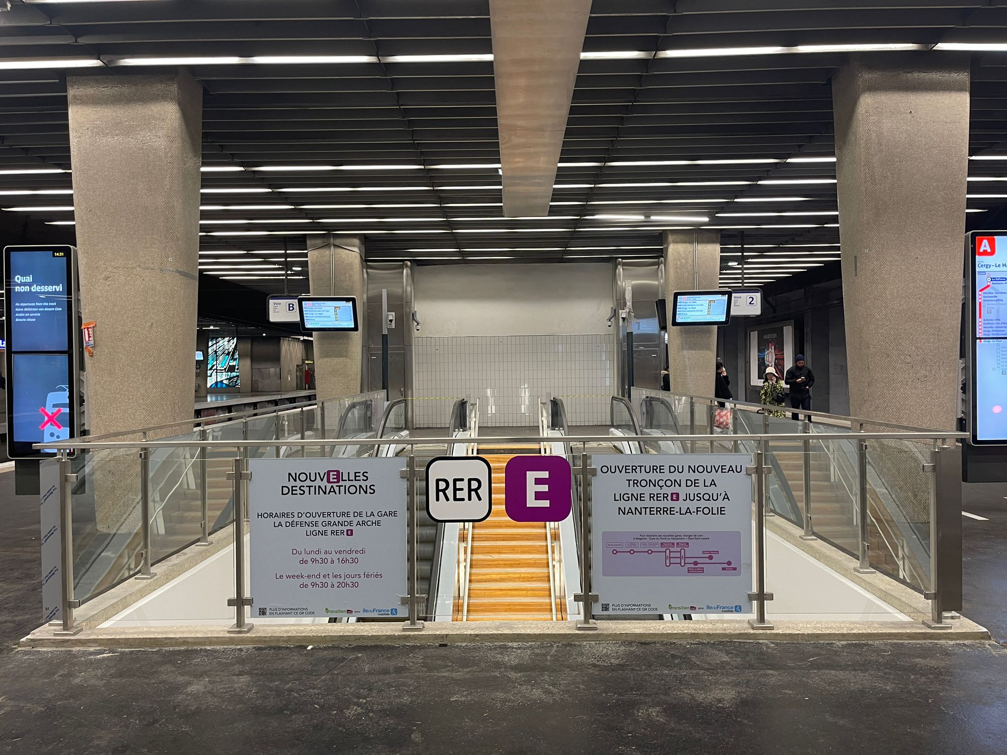 Nouveaut Le RER E Rejoint Le RER A En Gare De La D fense nouveaut-le-rer-e-rejoint-le-rer-a-en-gare-de-la-d-fense